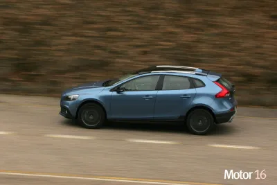 V40 Cross Country
